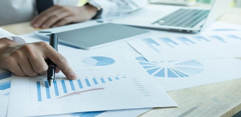 man assess data to develop incident management strategy